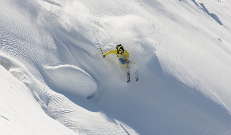 Fall-Line's editor, Nicola, hopes to catch it lucky with a few hours' powder in La Clusaz |Photo Pascal Lebeau