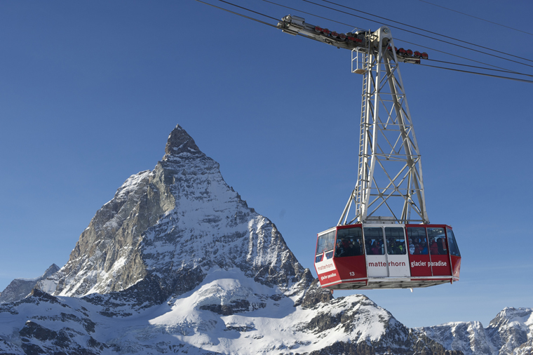 Ski in the shadow of the most photographed mountain in the world | Zermatt Begbahnen / Michael Portmann 