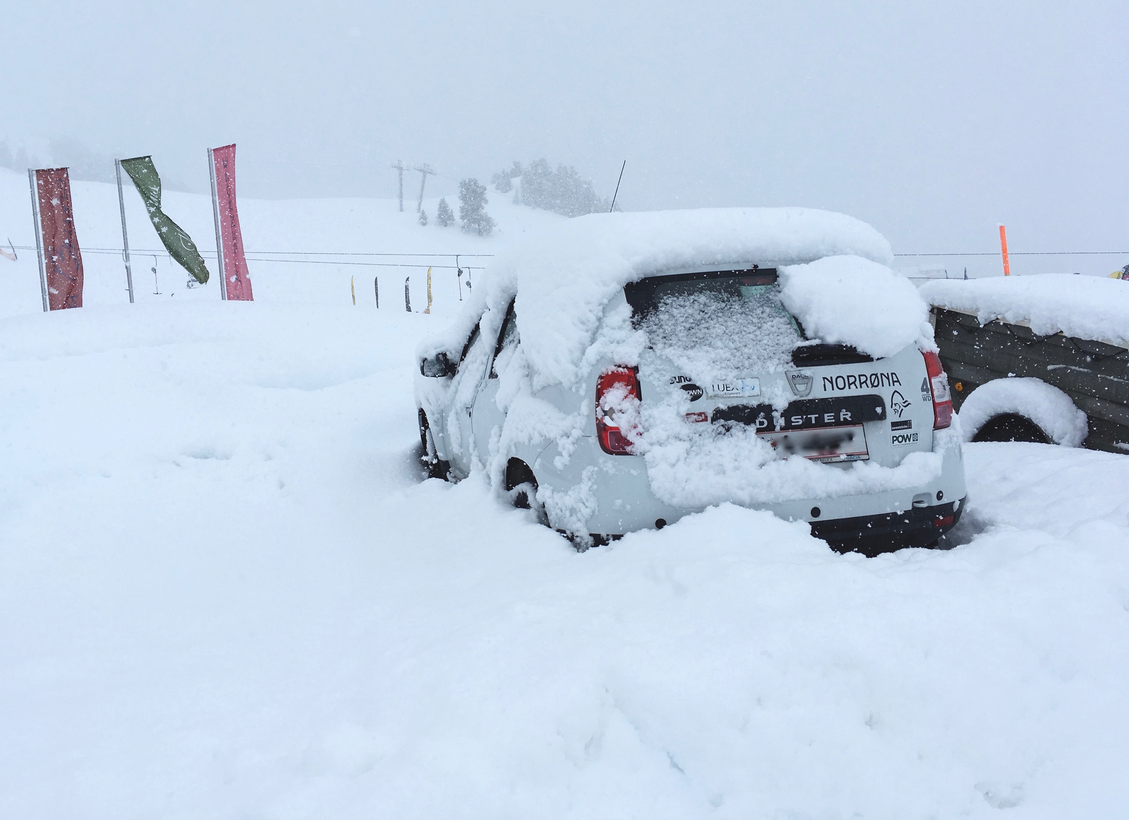 Heavy snow in Kühtai caused chaos on the last day of the ski test this year, but the Fall-Line #AdventureMobile soldiered on!