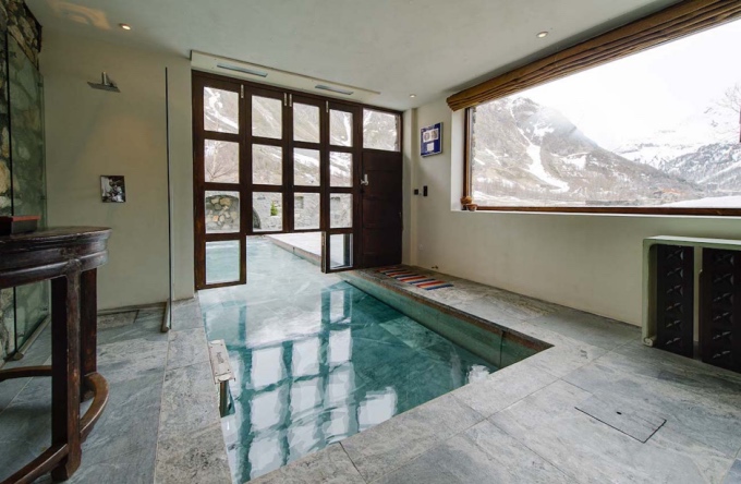 luxury swimming pools in the alps