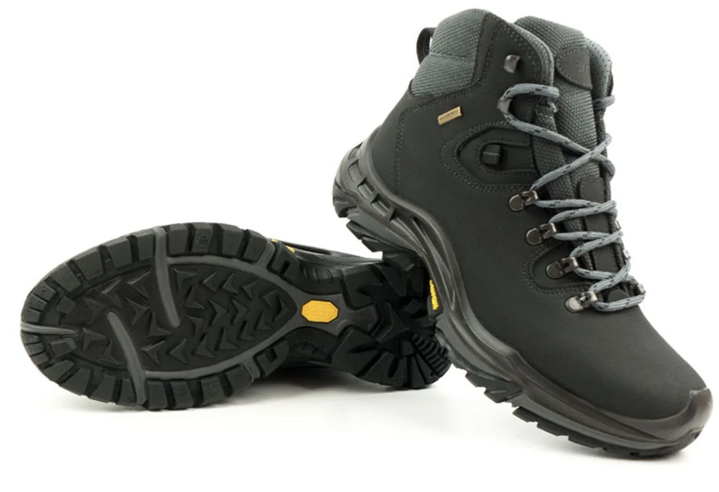 smart black men's hiking boots - a product image on white background